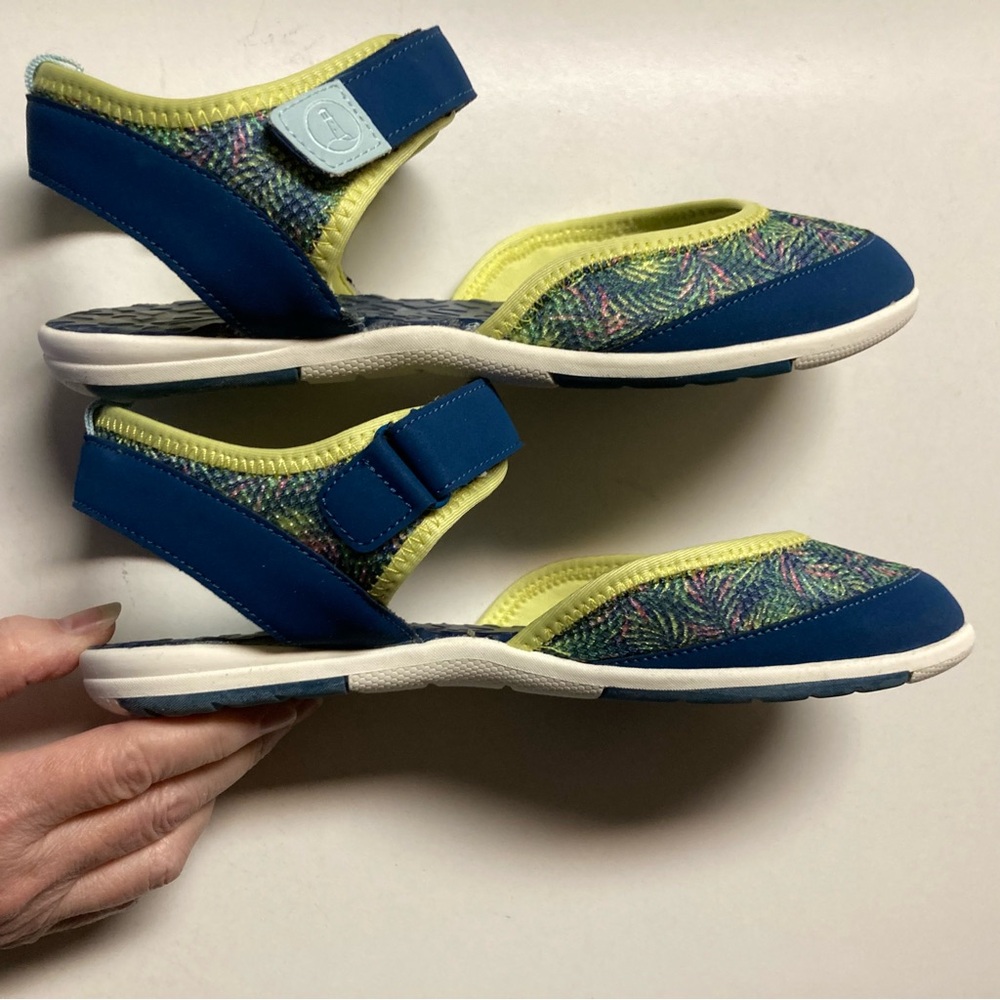 NWT Lands End Girls Mary Jane Water Shoes Size: 6 BALTIC TEAL MULTI PALM